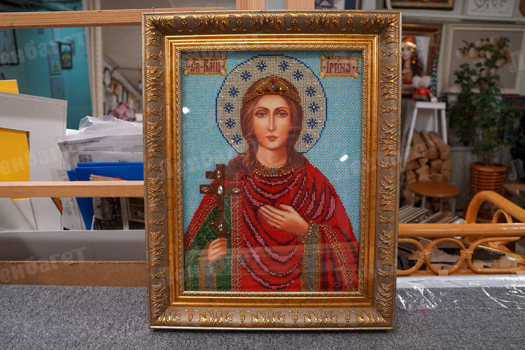 Икона "Святая Ирина" в золотой багетной рамке
